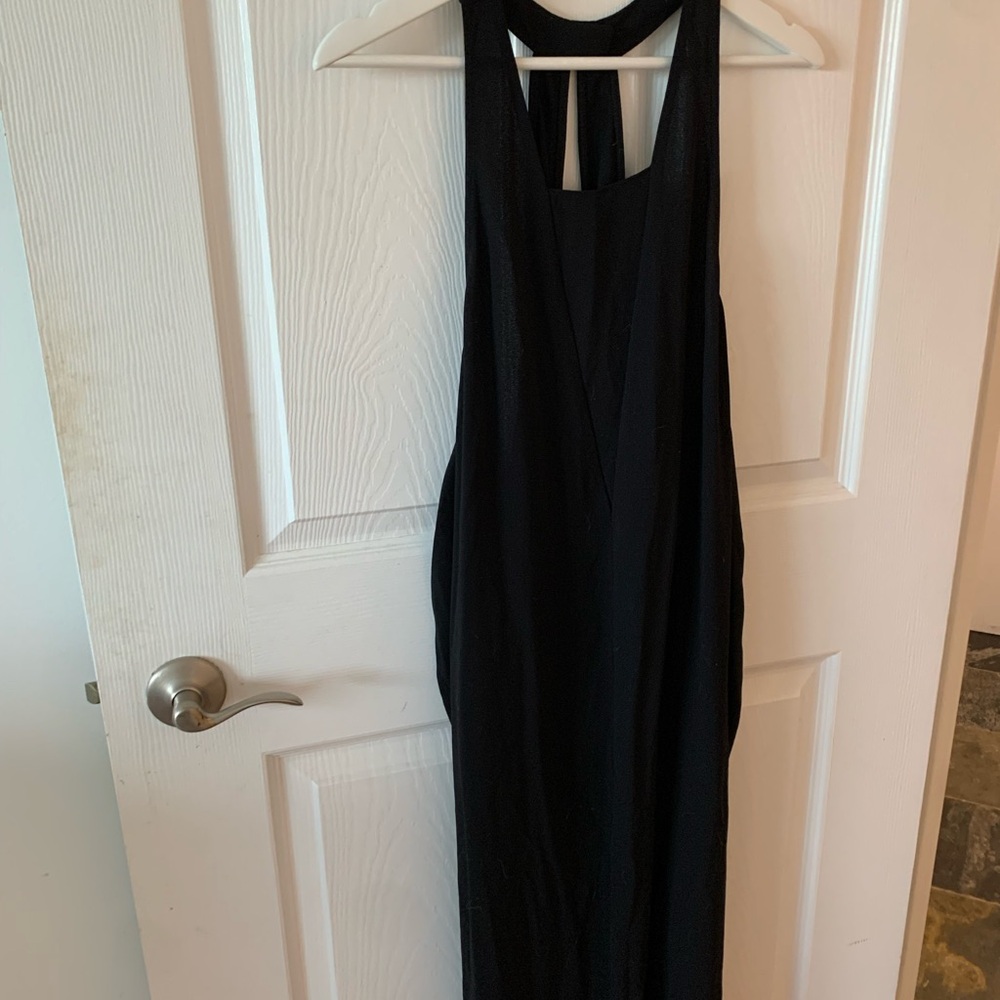 Elegant Black Sleeveless Dress